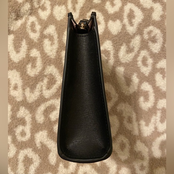 kate spade wristlet - Picture 5 of 11